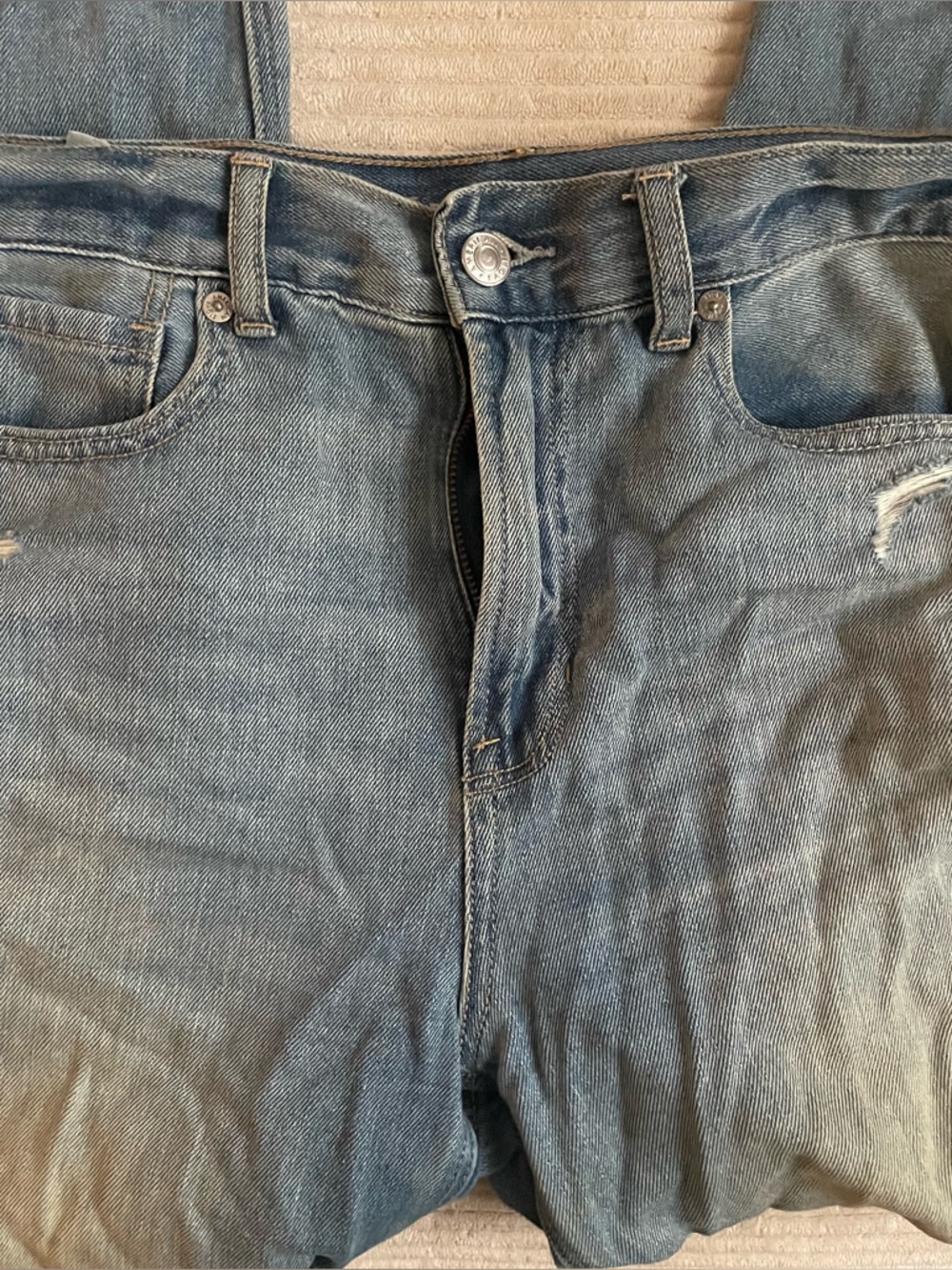Medium-Rise Light Blue Distressed Skinny Jeans for Women - Picture 6 of 6